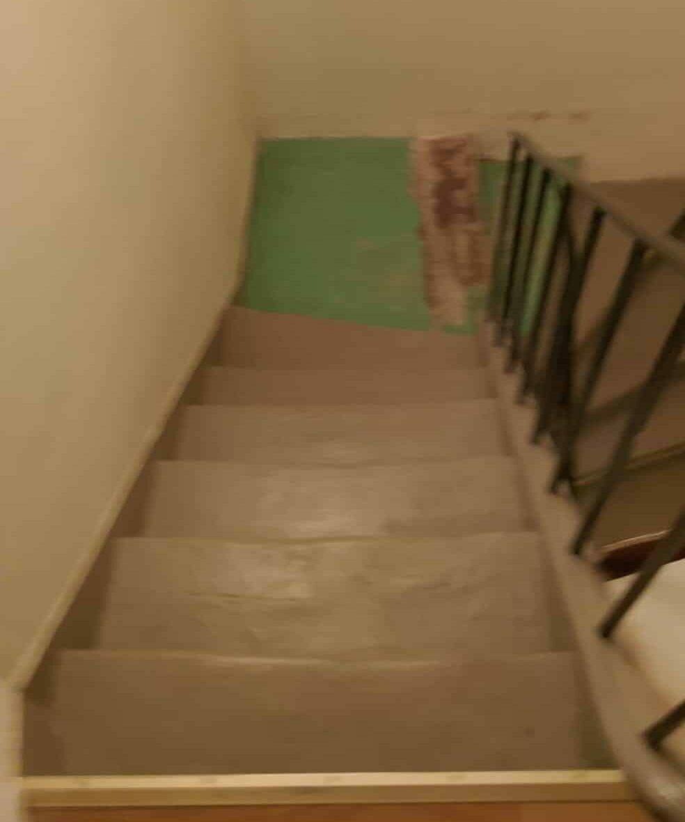 Renovation escalier donnemarie dontilly avant